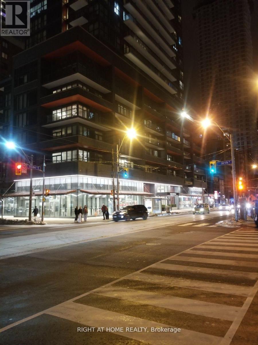 #938 251 JARVIS STREET - 4