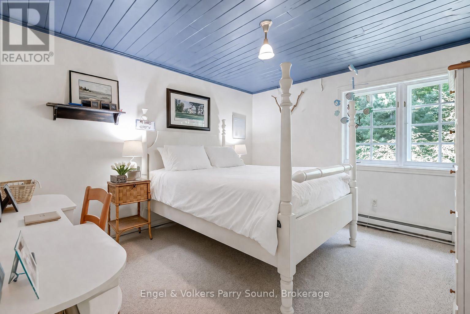 6 29C MOWAT ISLAND - 18