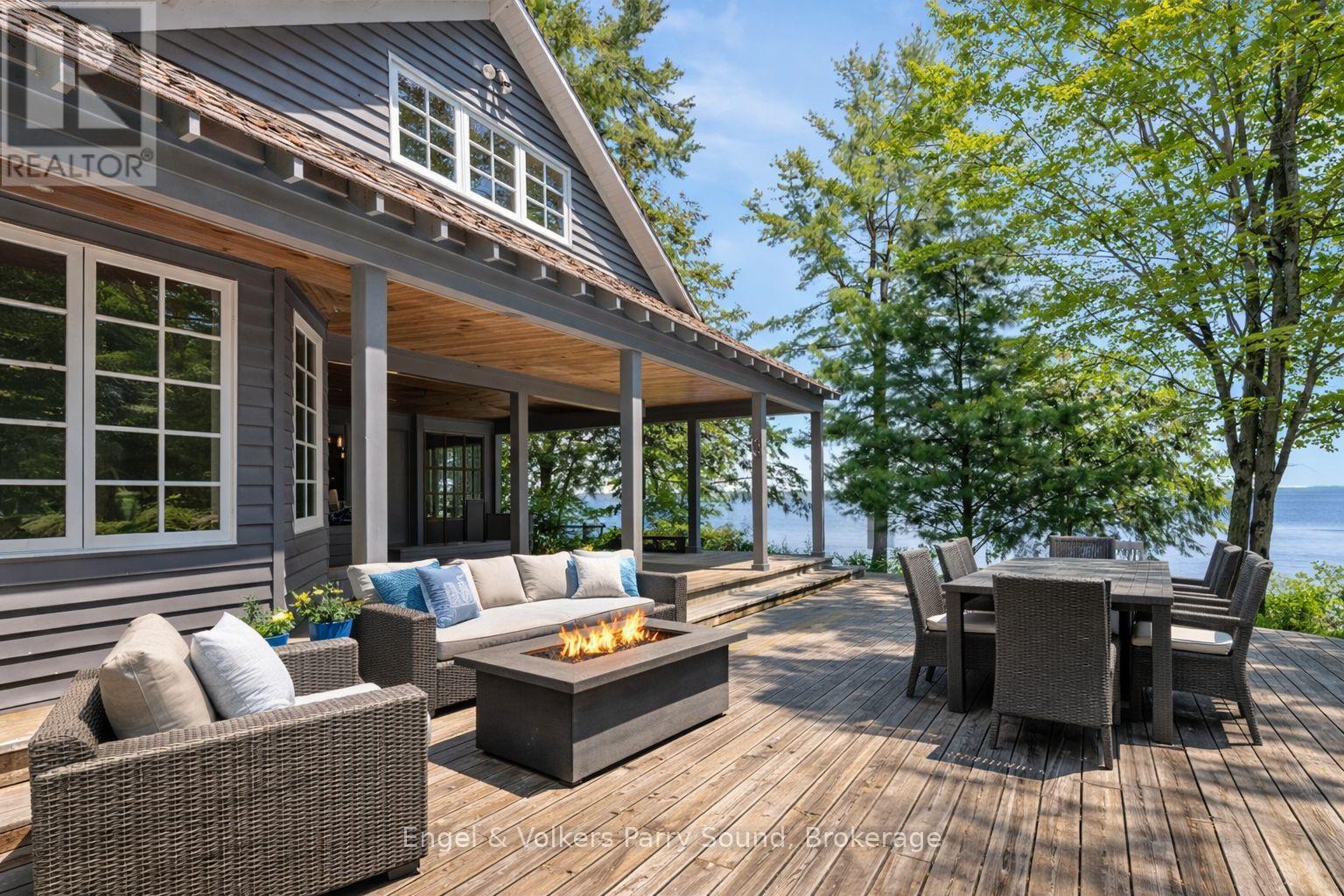 6 29C MOWAT ISLAND - 27