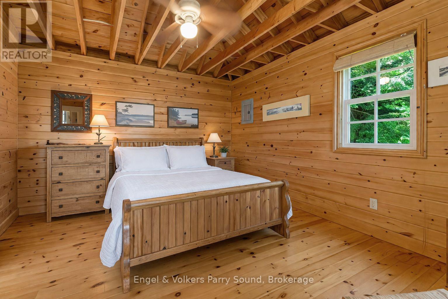 6 29C MOWAT ISLAND - 33