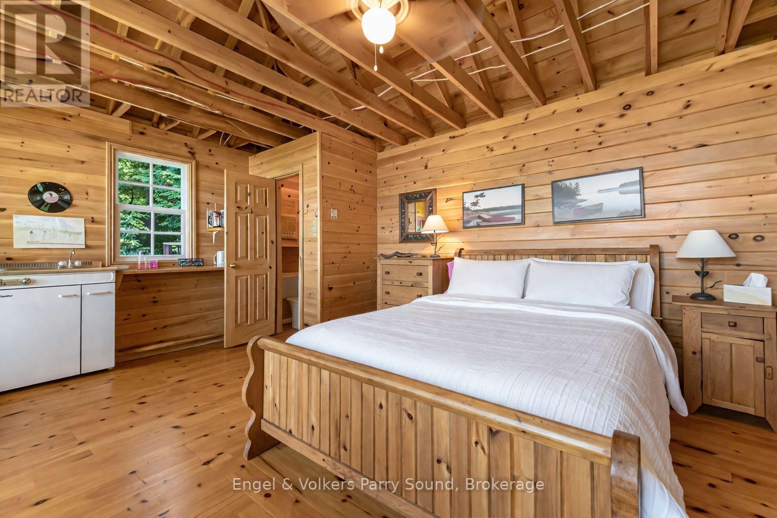 6 29C MOWAT ISLAND - 34