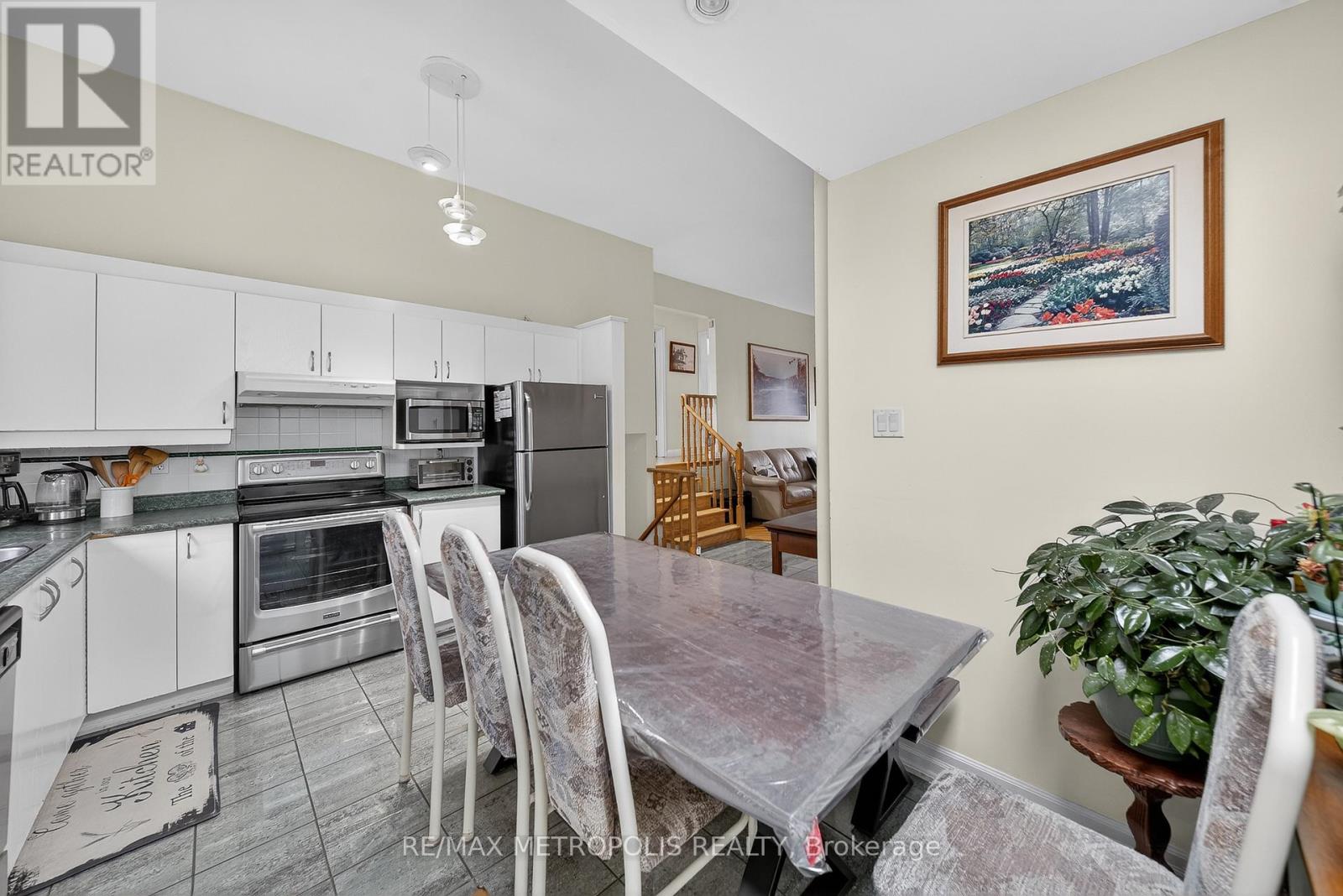 91 ELLENDALE DRIVE - 16