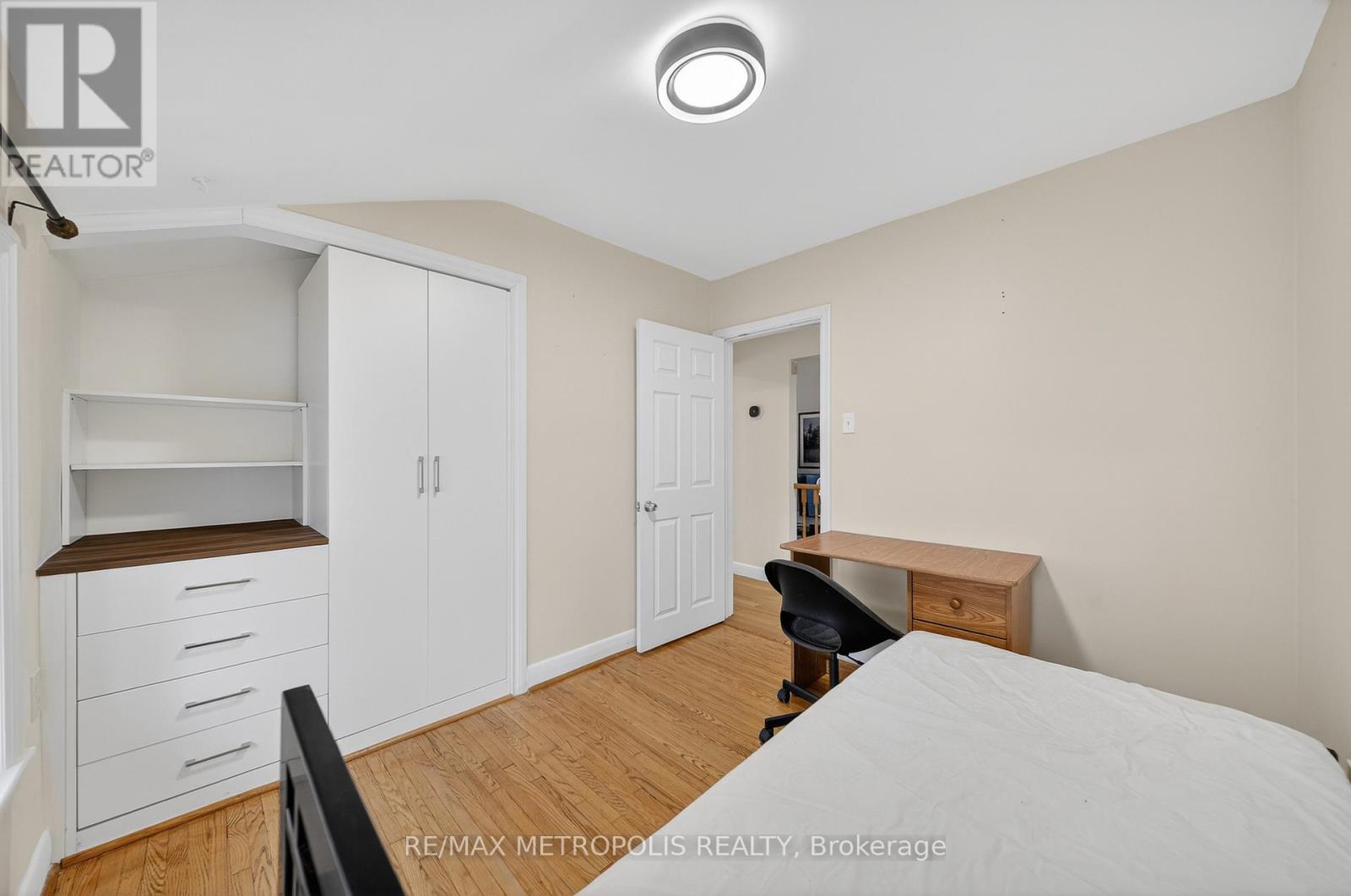 91 ELLENDALE DRIVE - 31