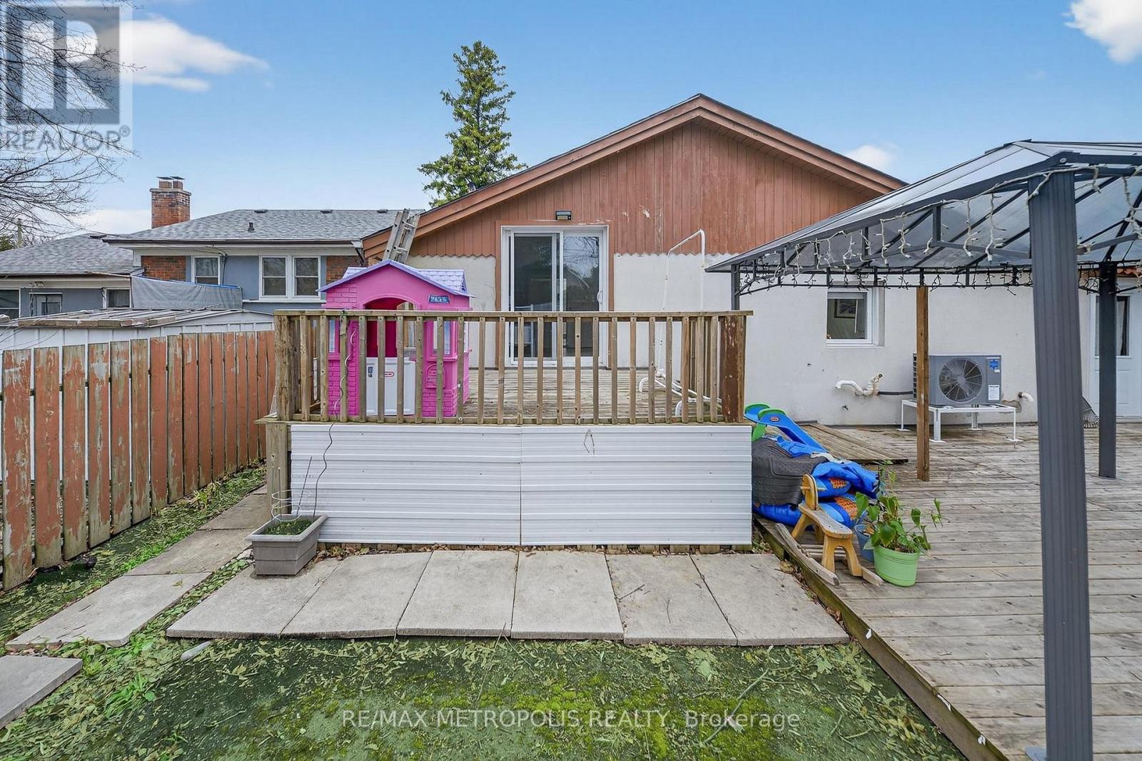 91 ELLENDALE DRIVE - 4