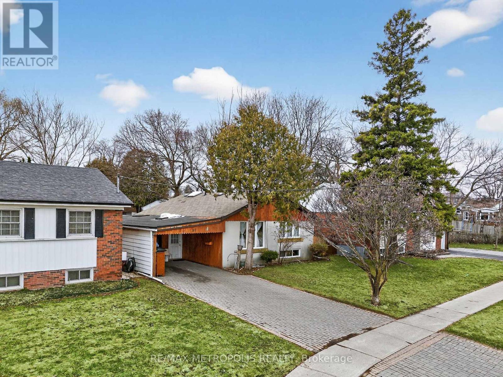 91 ELLENDALE DRIVE - 40