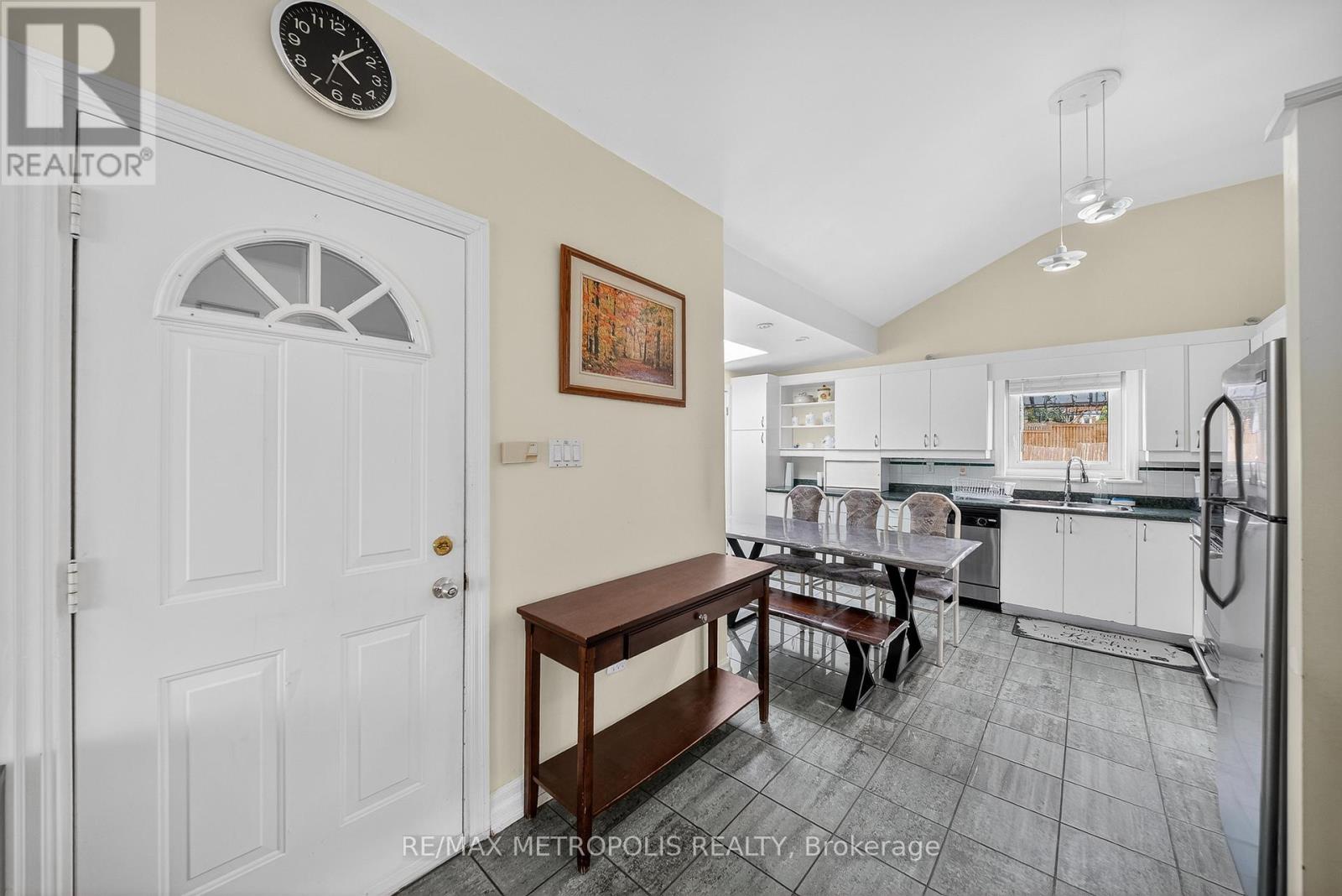 91 ELLENDALE DRIVE - 47