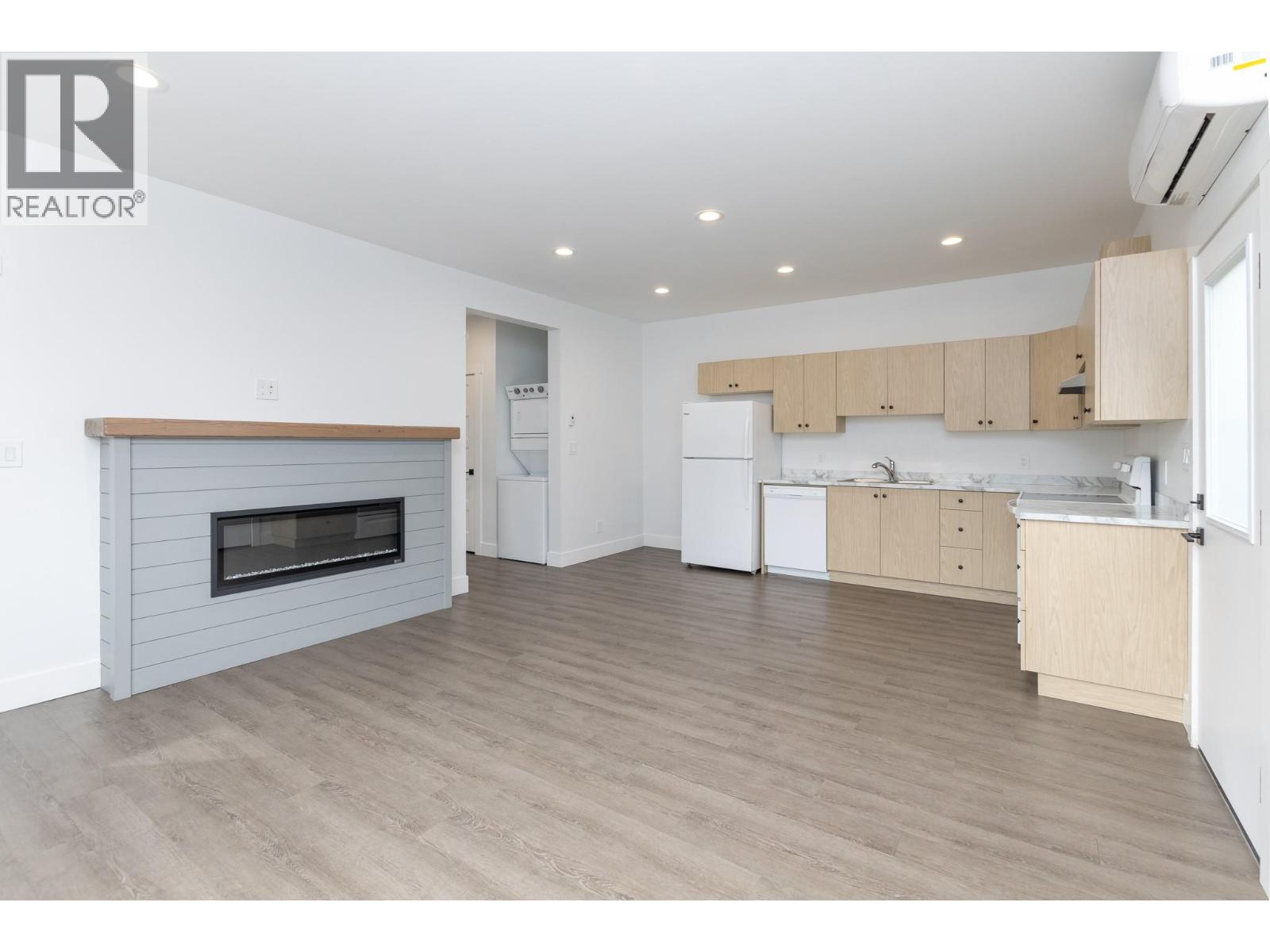 4 1441 20 Avenue Southeast, Salmon Arm