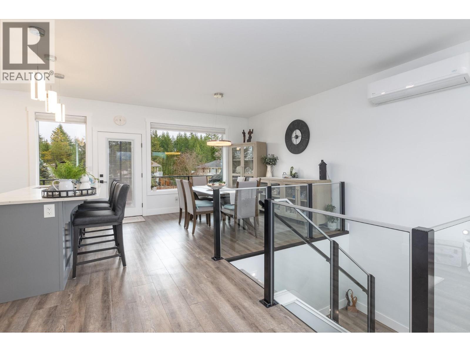 4 1441 20 Avenue Southeast, Salmon Arm