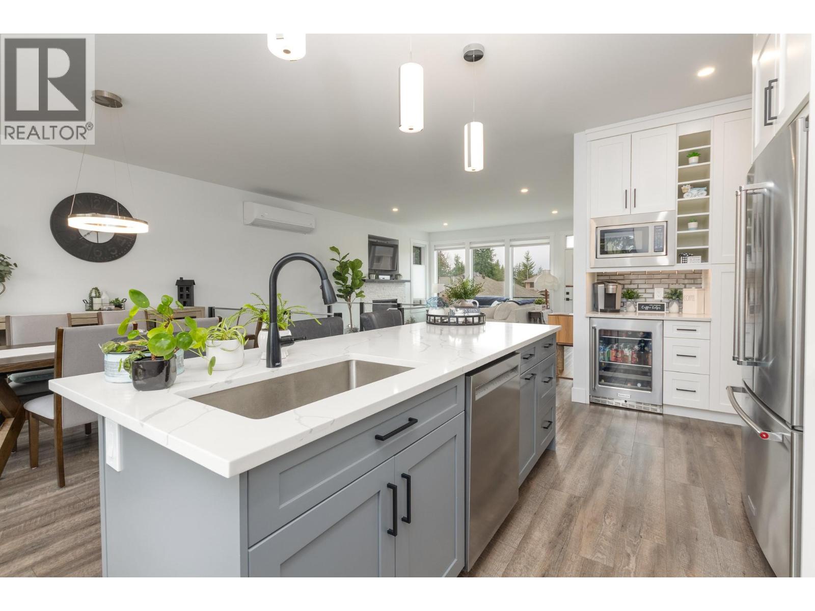 4 1441 20 Avenue Southeast, Salmon Arm