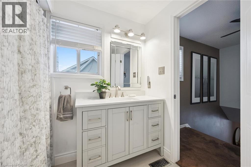98 OLD MAPLE Lane, Kitchener, Ontario, N2N3B3 — Photo 27