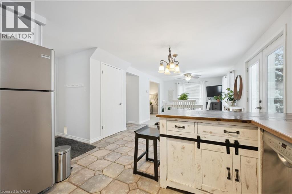 98 OLD MAPLE Lane, Kitchener, Ontario, N2N3B3 — Photo 21