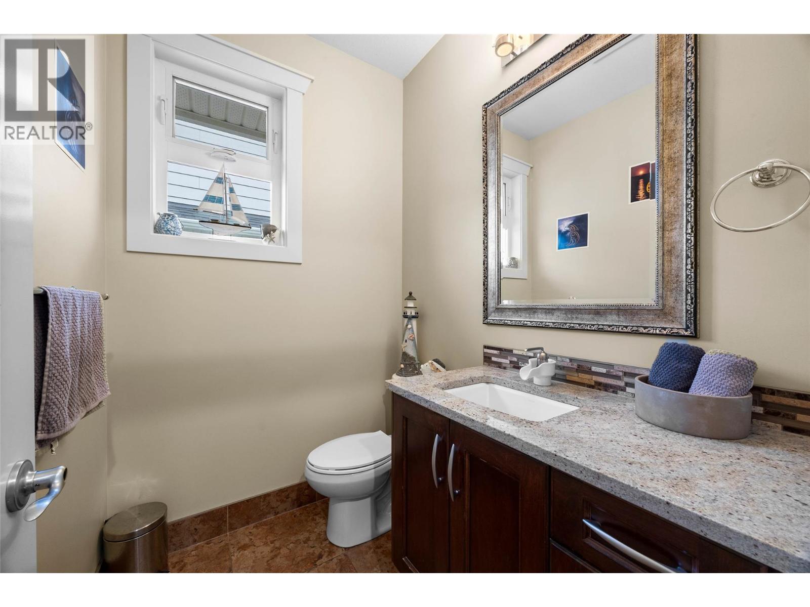  2748 Beachmount Crescent, Kamloops