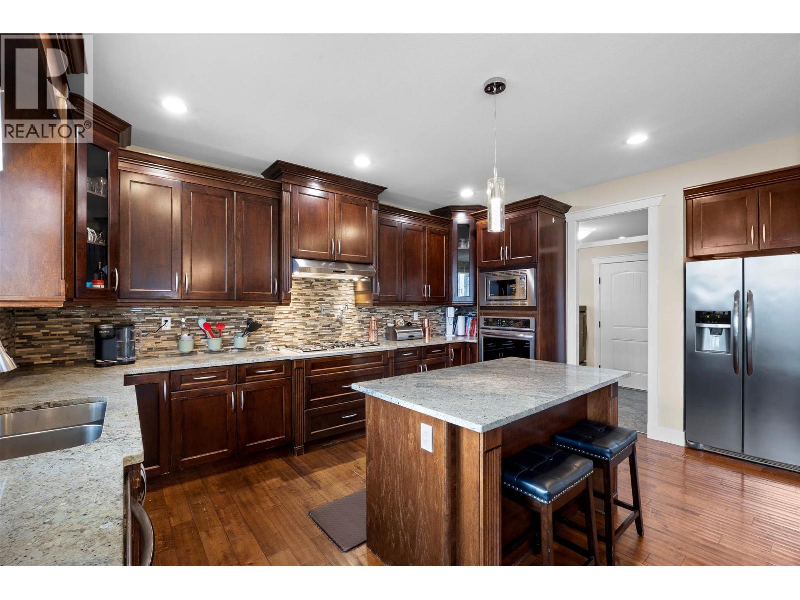  2748 Beachmount Crescent, Kamloops