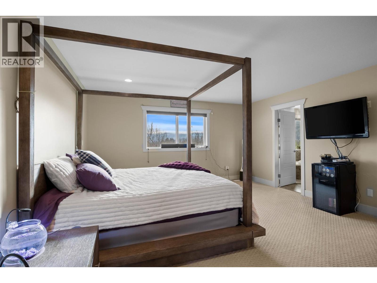  2748 Beachmount Crescent, Kamloops