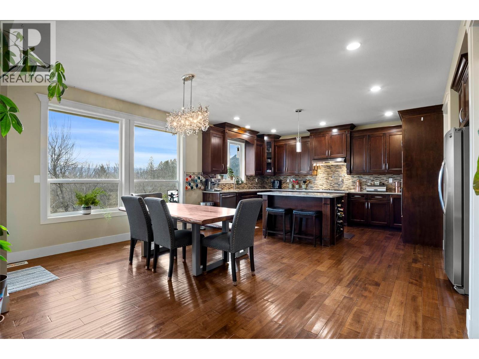  2748 Beachmount Crescent, Kamloops