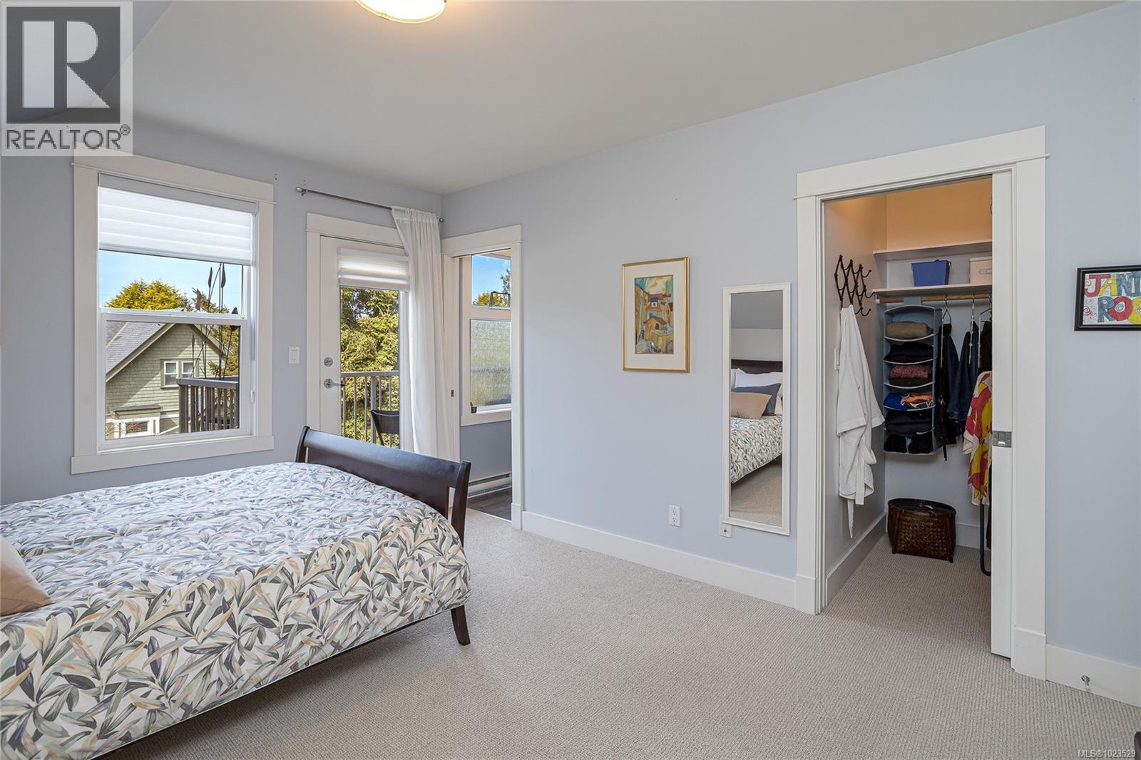 #D 1216 STYLES ST - 24