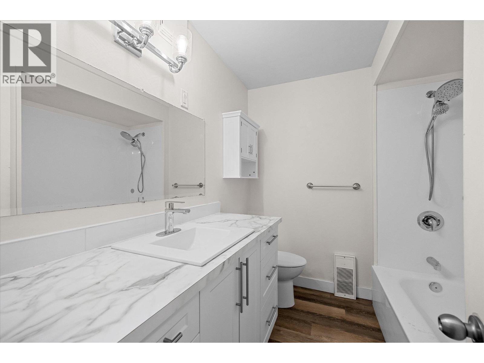  740 & 746 Raymer Avenue, Kelowna