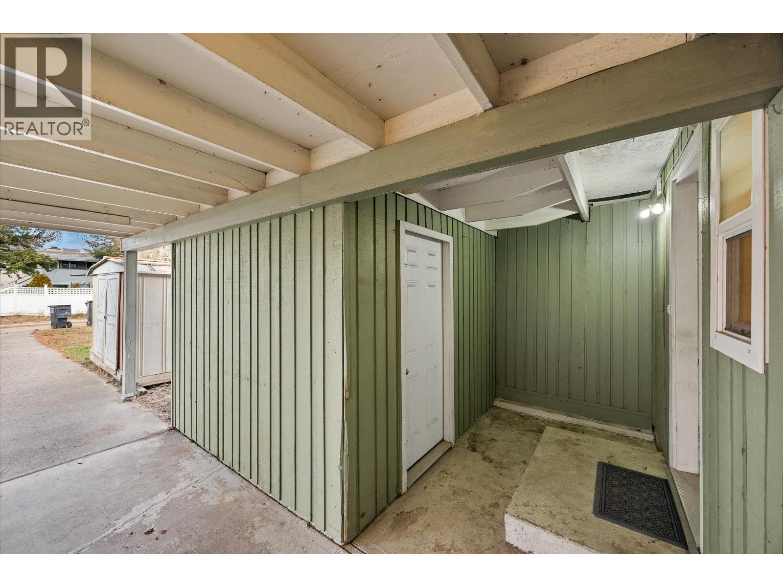  740 & 746 Raymer Avenue, Kelowna