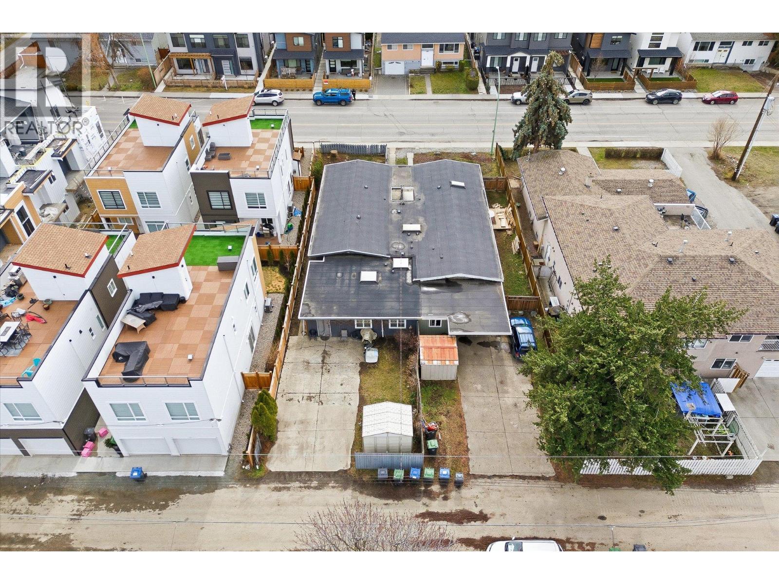  740 & 746 Raymer Avenue, Kelowna