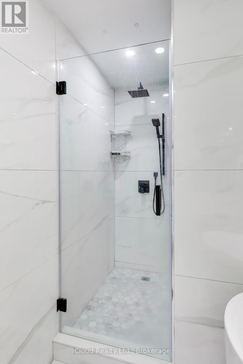 16175 JANE STREET E - 18