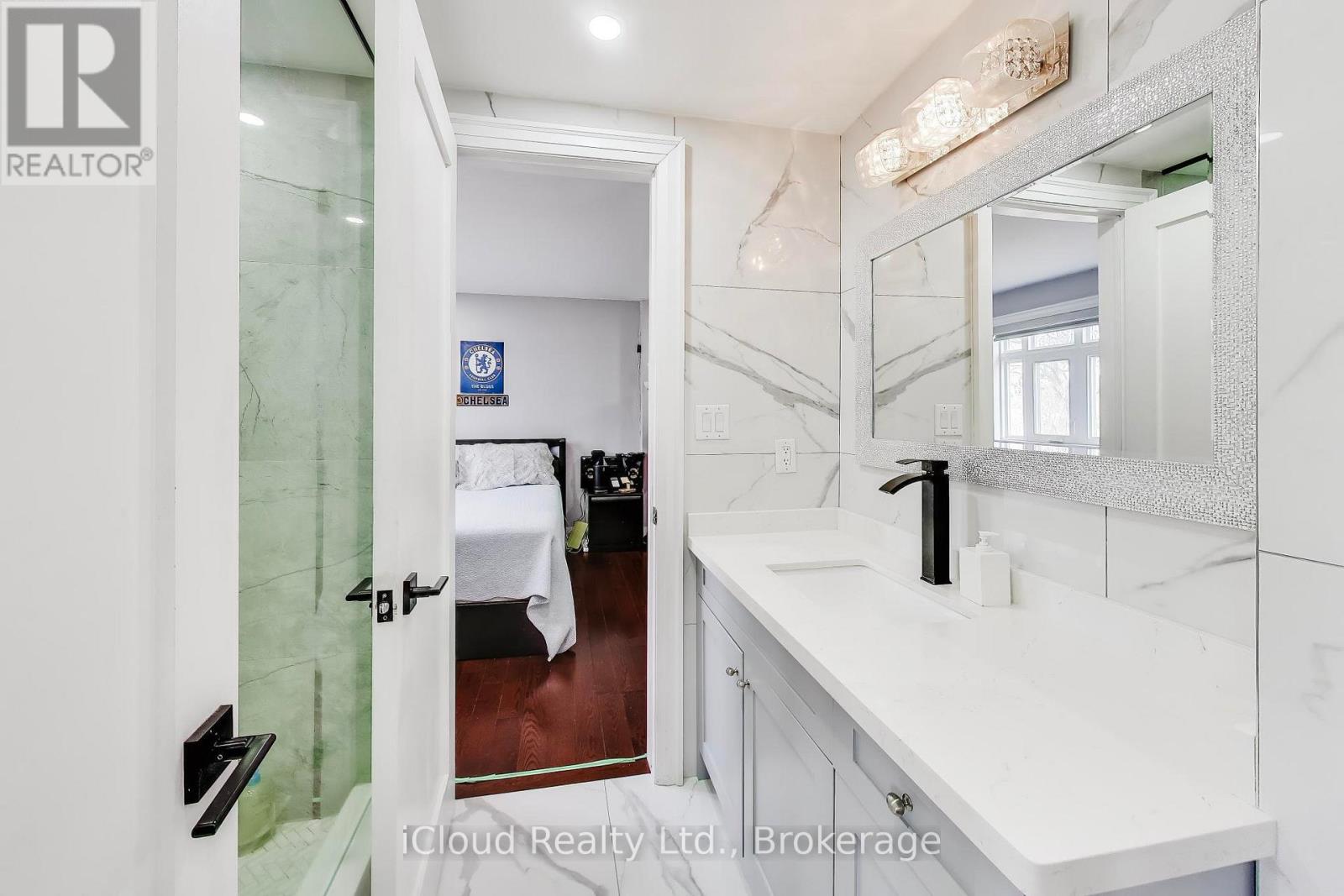 16175 JANE STREET E - 20