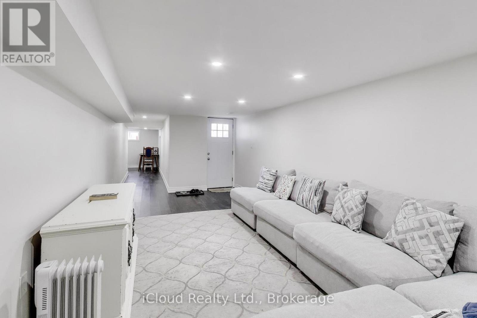 16175 JANE STREET E - 30