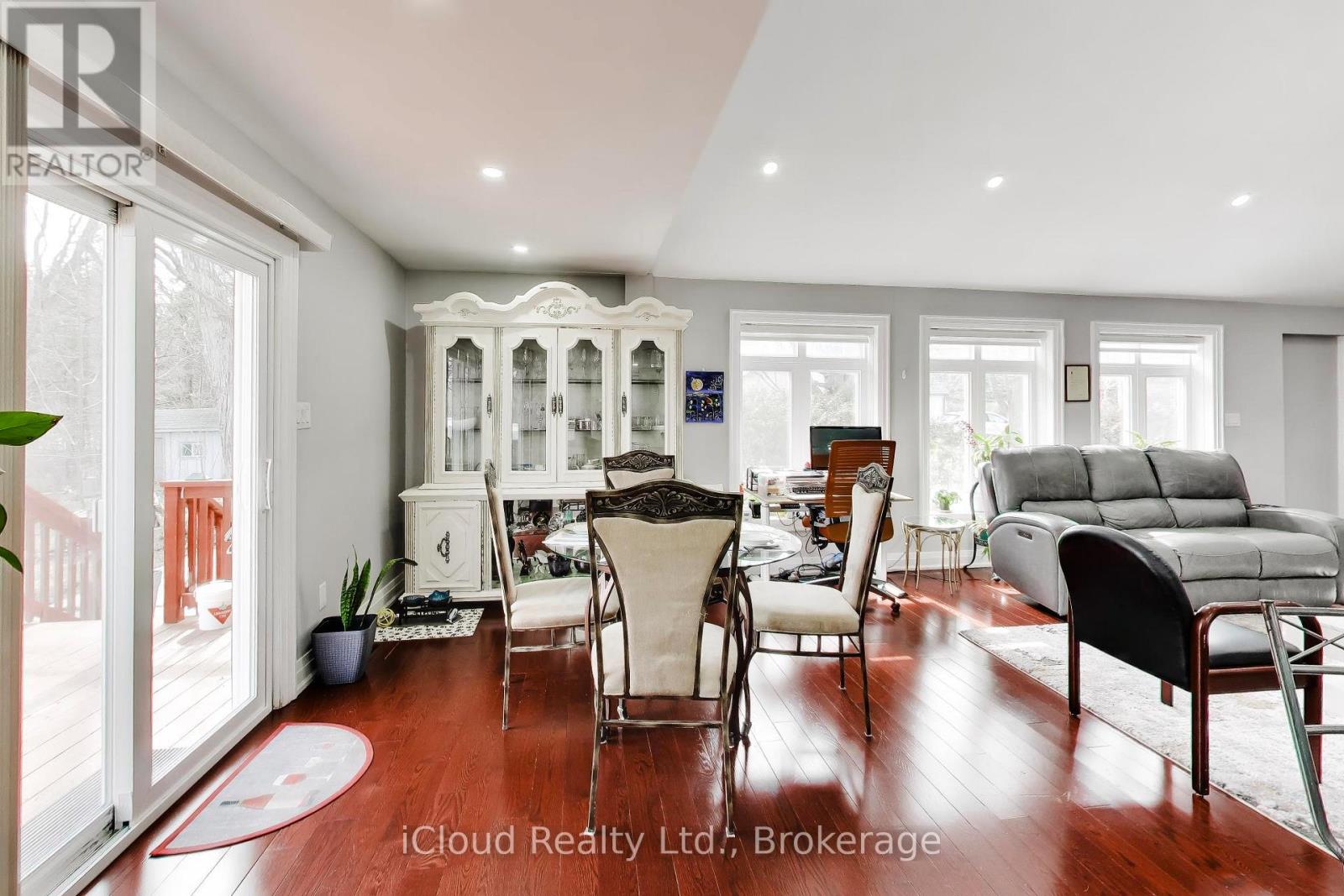 16175 JANE STREET E - 8