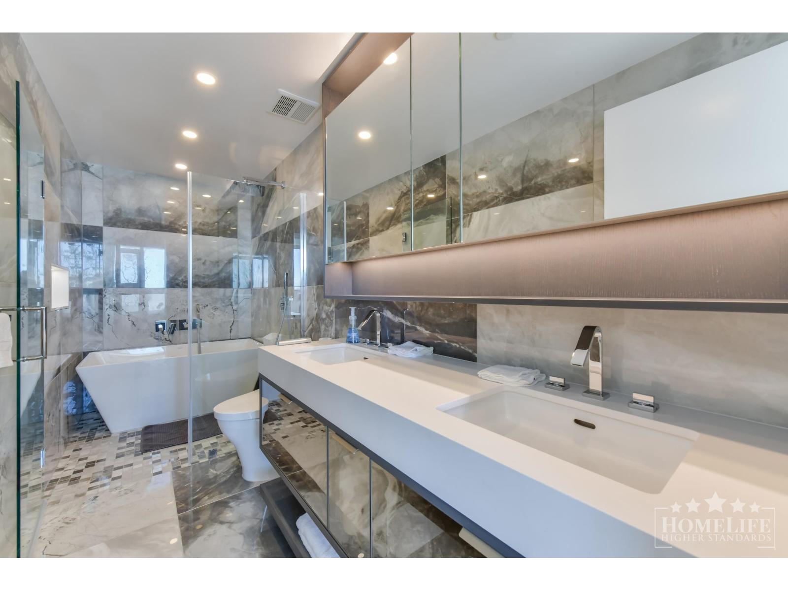 310 1342 JOHNSTON ROAD, White Rock