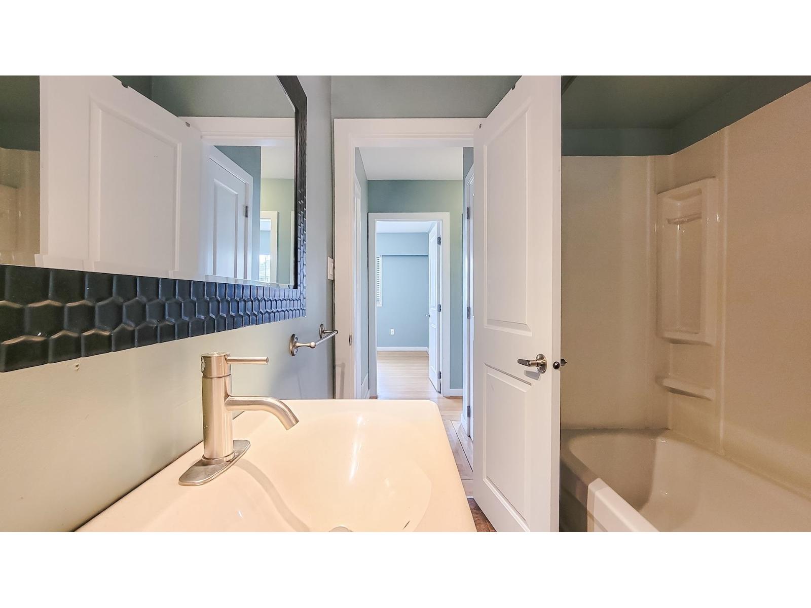 9865 128A STREET, Surrey