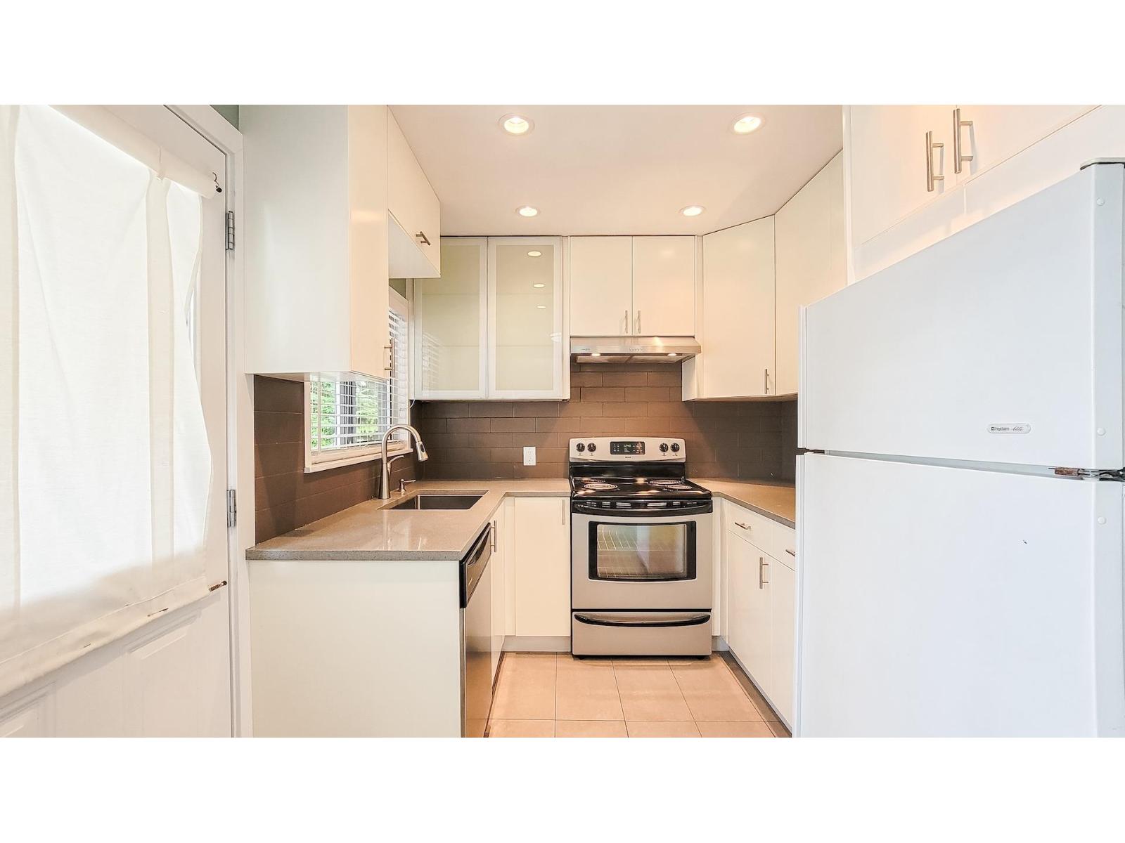 9865 128A STREET, Surrey