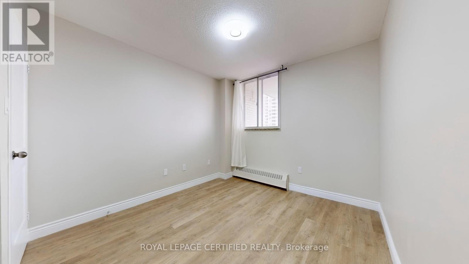 #304 320 DIXON ROAD - 19