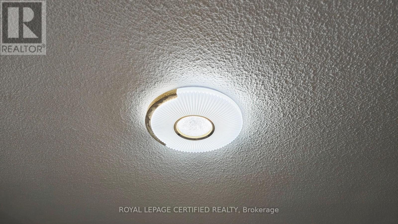 #304 320 DIXON ROAD - 21