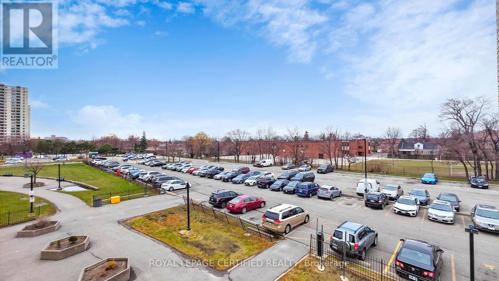 #304 320 DIXON ROAD - 32