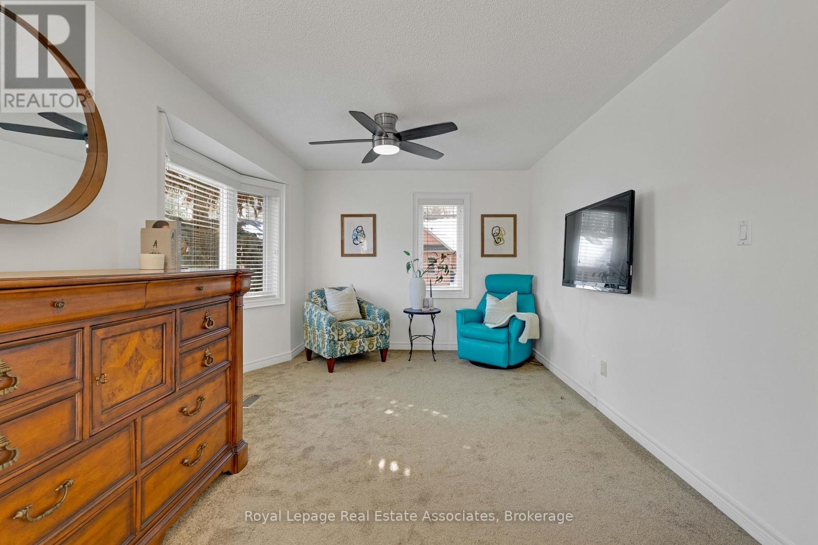 #14 1905 BROAD HOLLOW GATE - 15