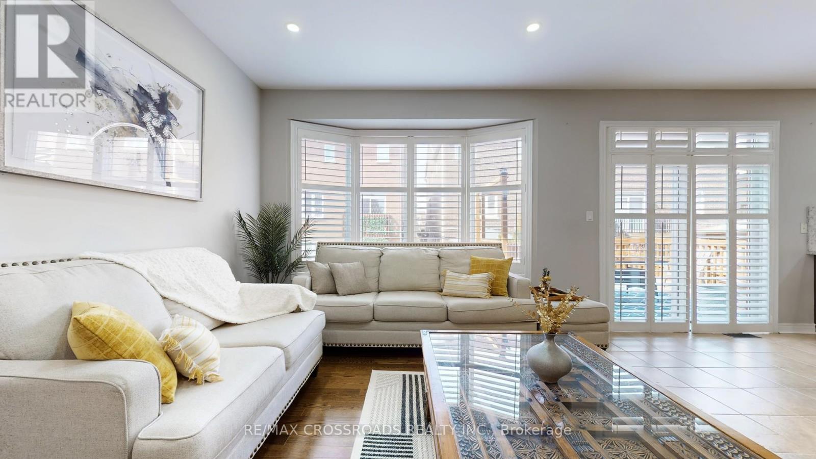 378 MALBOEUF COURT - 17