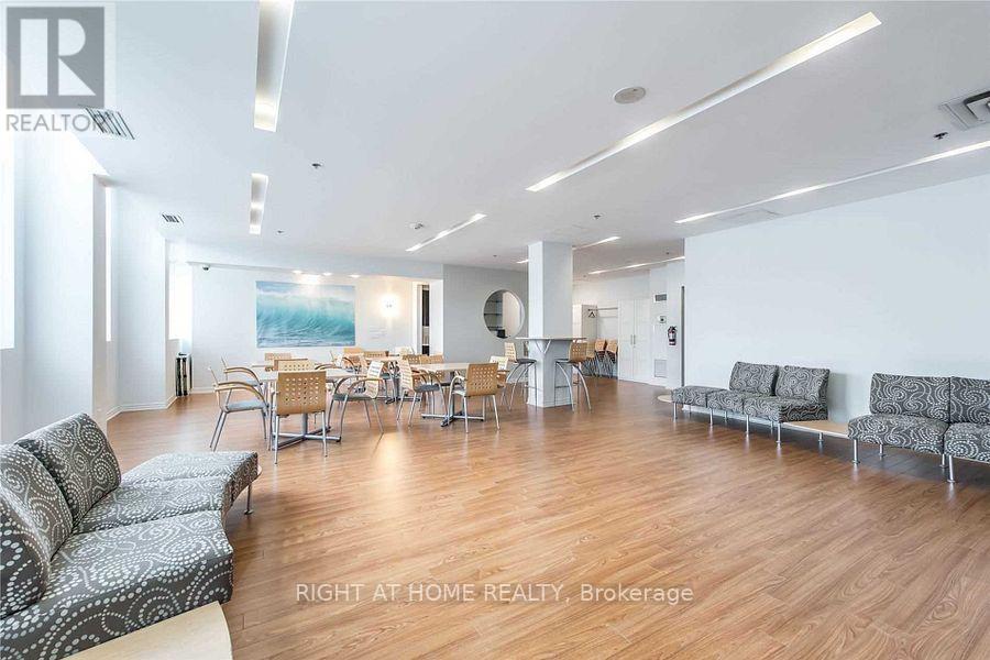 #307 3865 LAKE SHORE BOULEVARD W - 18