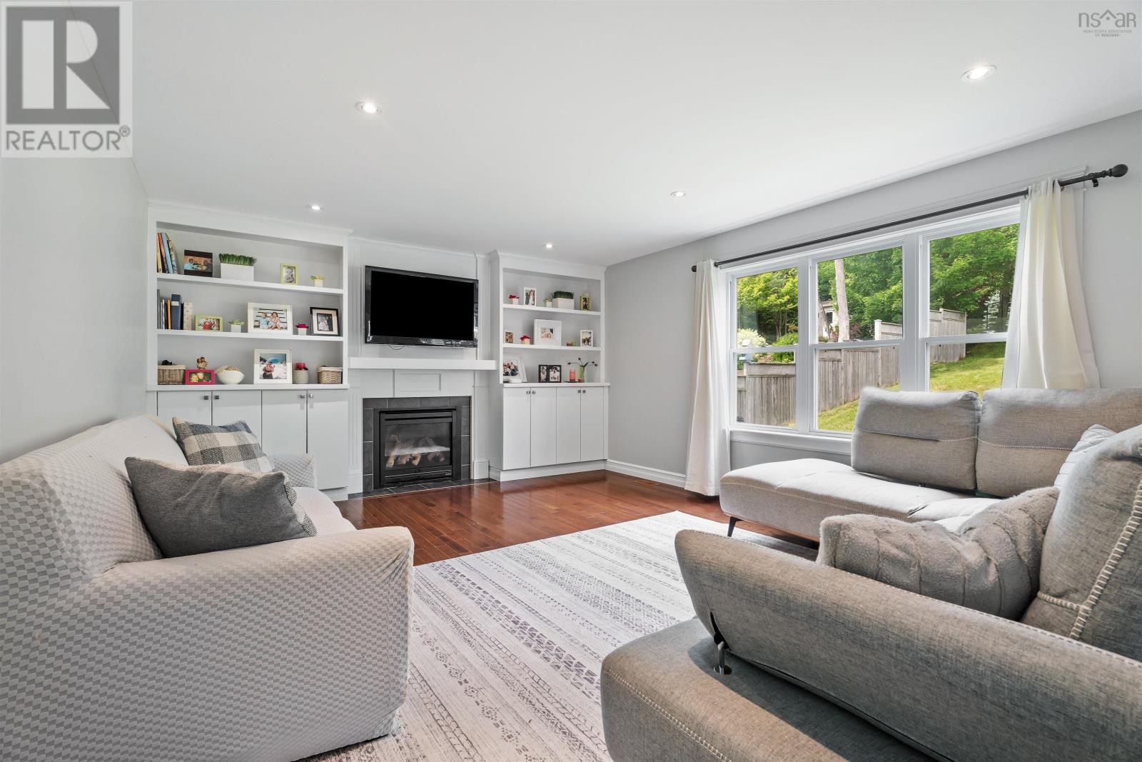 76 PEBBLECREEK CRESCENT - 12