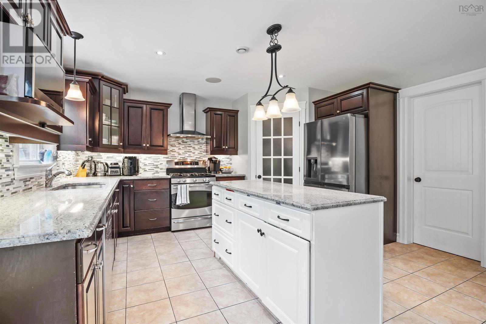 76 PEBBLECREEK CRESCENT - 9