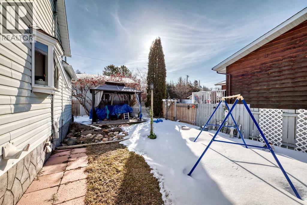 3905 45A Street, Ponoka