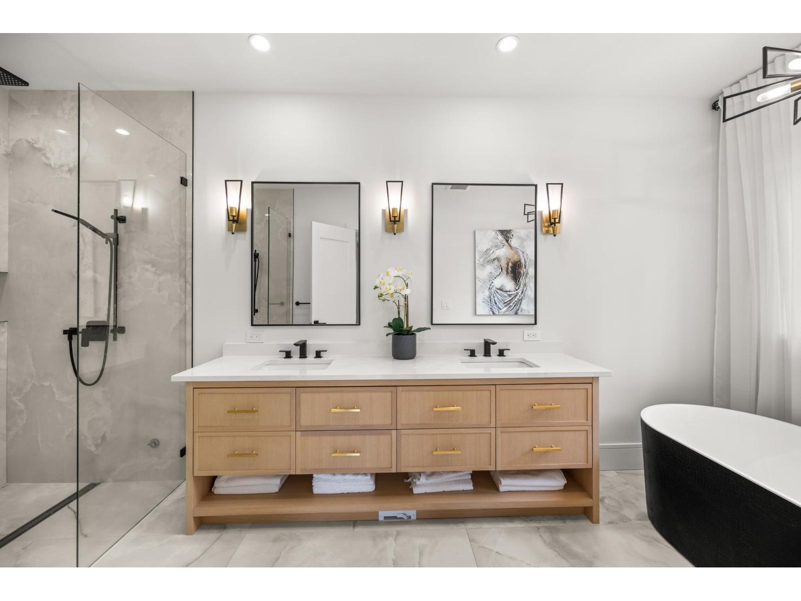 2 4533 232 STREET, Langley