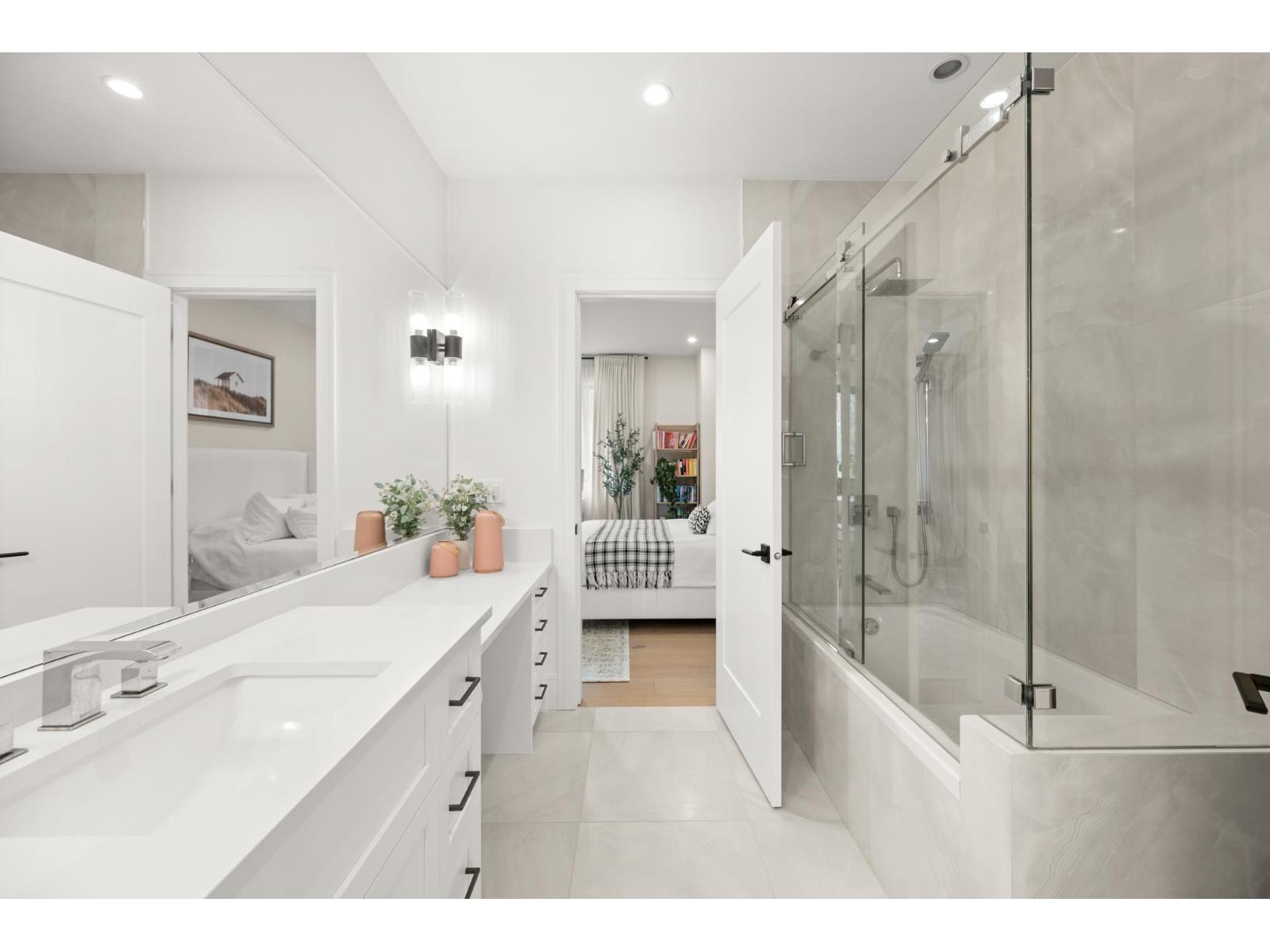 2 4533 232 STREET, Langley