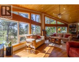 Ensuite - 2635 Shoal Rd, Pender Island, BC V0N2M2 Photo 12