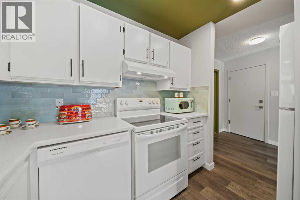 Single Family House for Sale in    Street NE Renfrew Calgary 