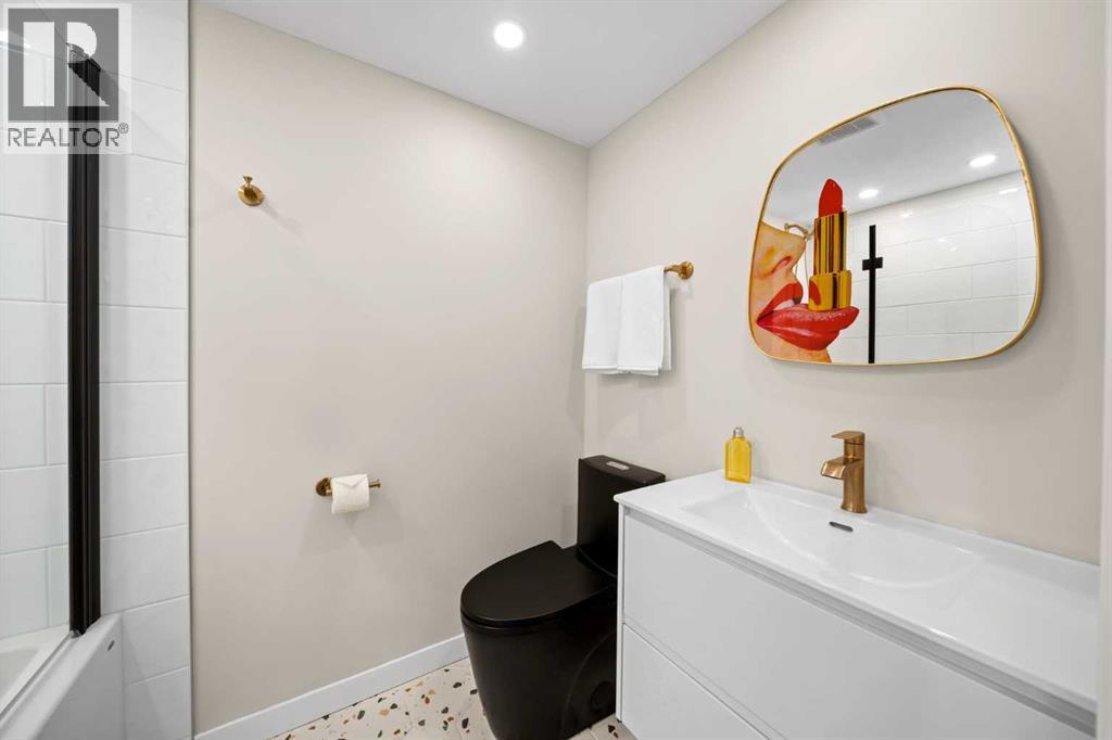 Single Family House for Sale in    Street NE Renfrew Calgary 