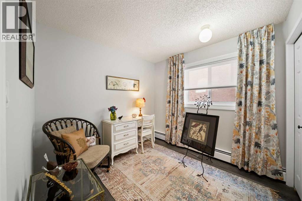 Single Family House for Sale in    Street NE Renfrew Calgary 