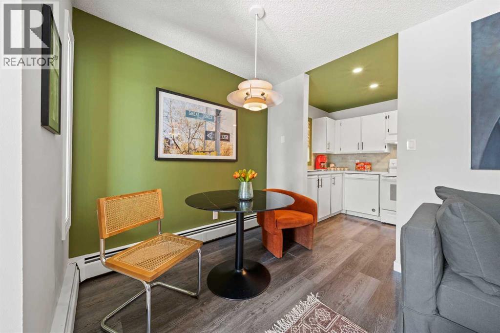 Single Family House for Sale in    Street NE Renfrew Calgary 