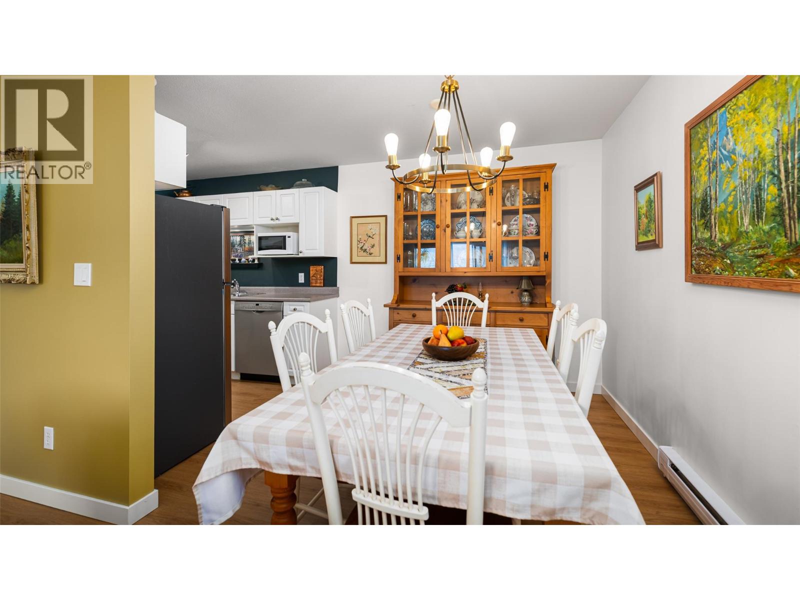 #403 914 VANCOUVER STREET - 4