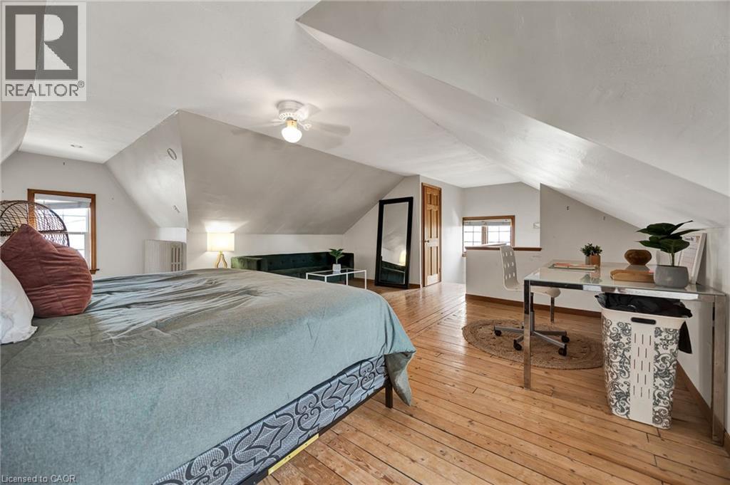 360 LUELLA STREET - 21