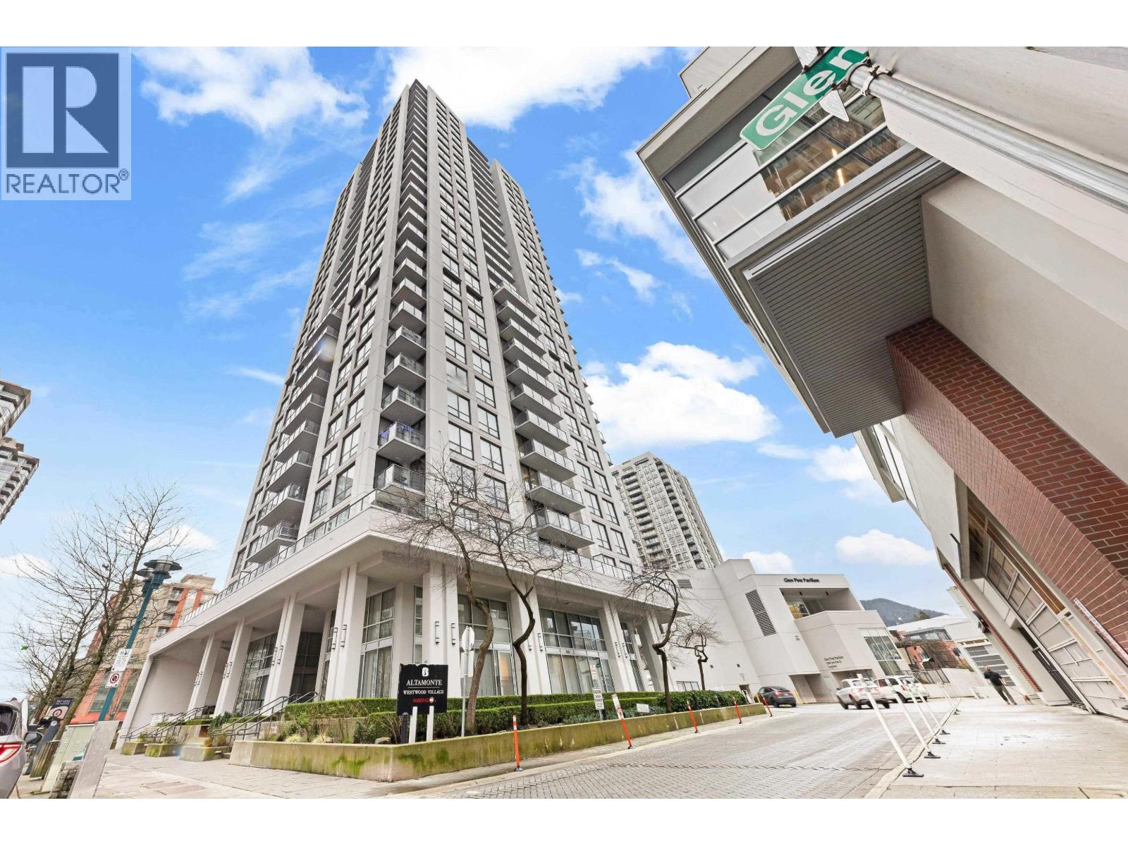 2501 2979 GLEN Drive - main photo