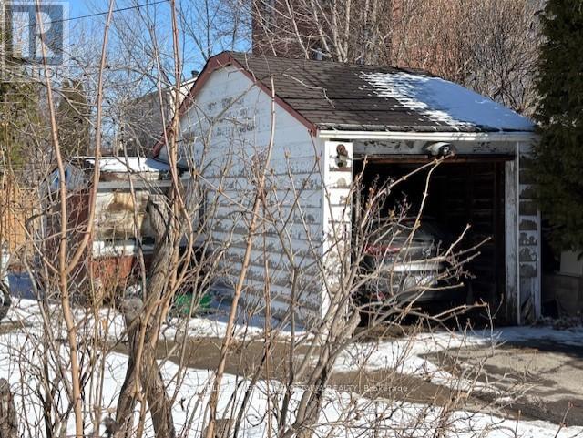 185 COMPTON AVENUE - 6